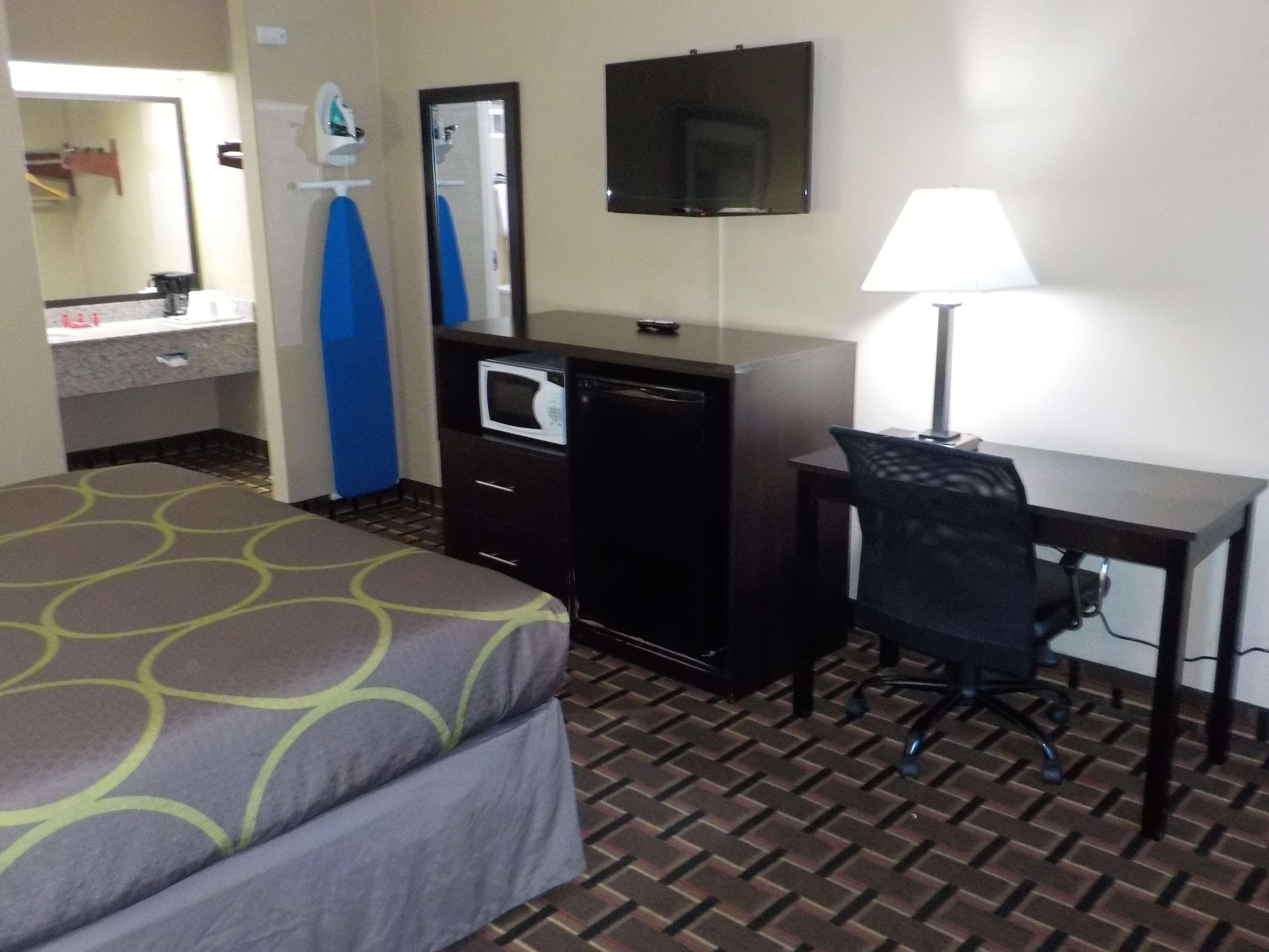 Surestay Hotel By Best Western Lenoir City Kültér fotó