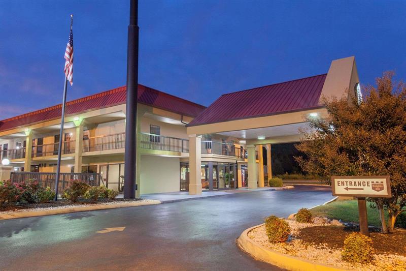 Surestay Hotel By Best Western Lenoir City Kültér fotó