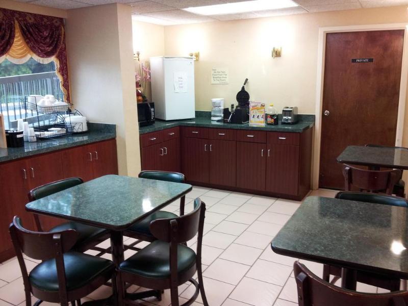 Surestay Hotel By Best Western Lenoir City Kültér fotó