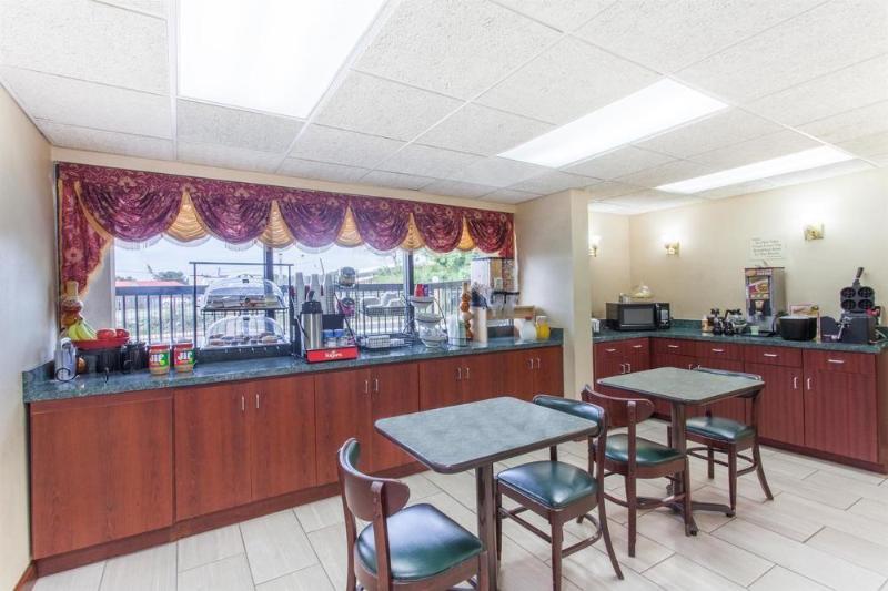 Surestay Hotel By Best Western Lenoir City Kültér fotó
