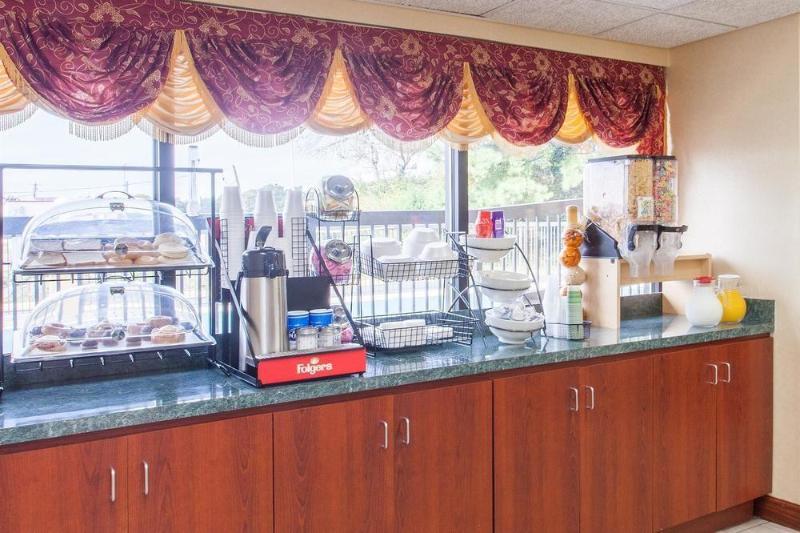Surestay Hotel By Best Western Lenoir City Kültér fotó